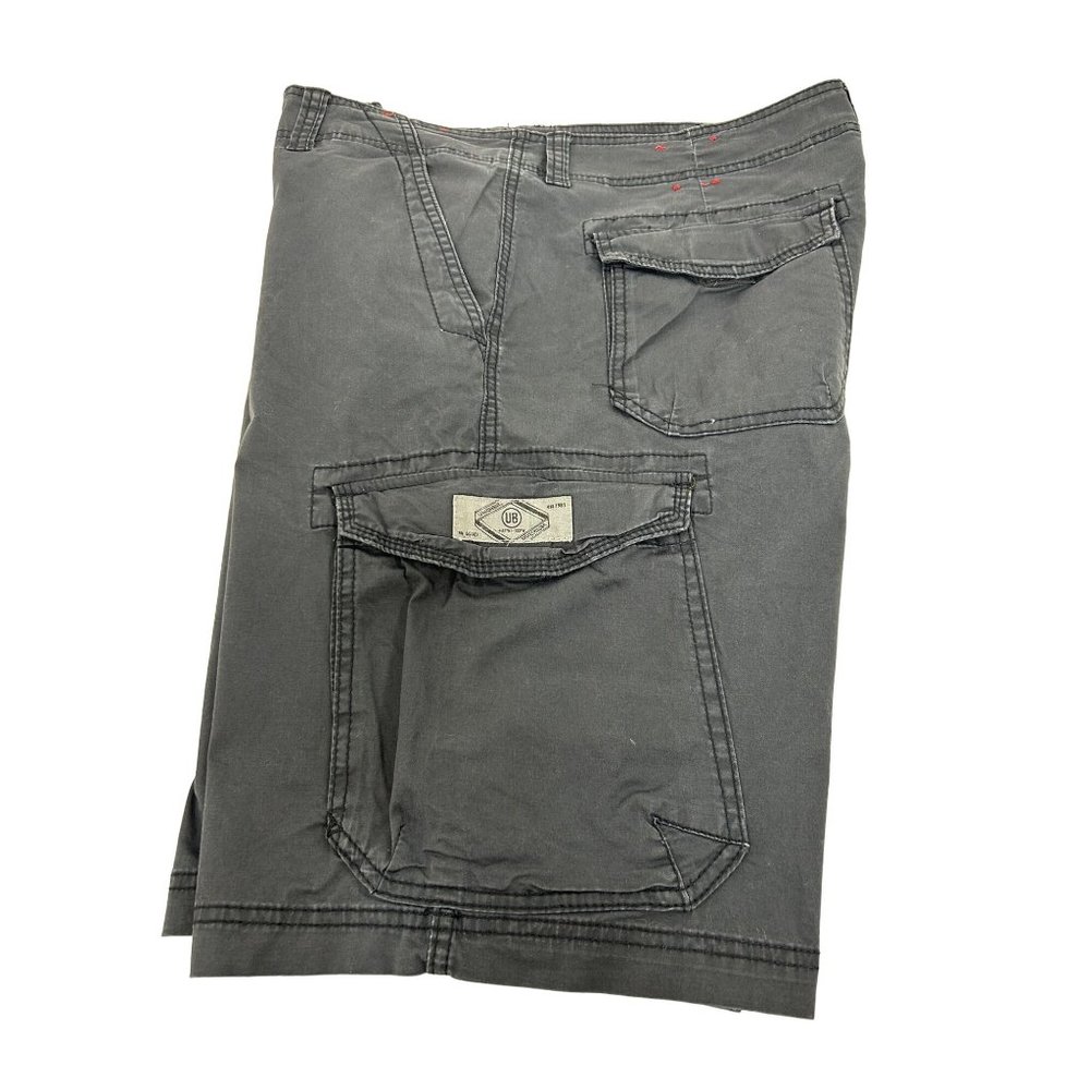 Union Bay Men’s Black Cargo Shorts Size 34 Pockets Zip Button Cotton Spandex